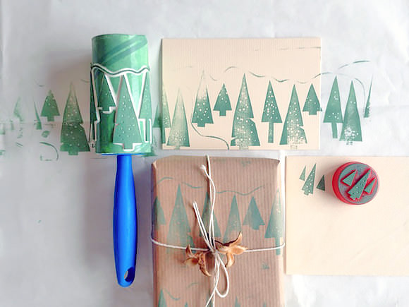 roller-stamp-wrapping-paper