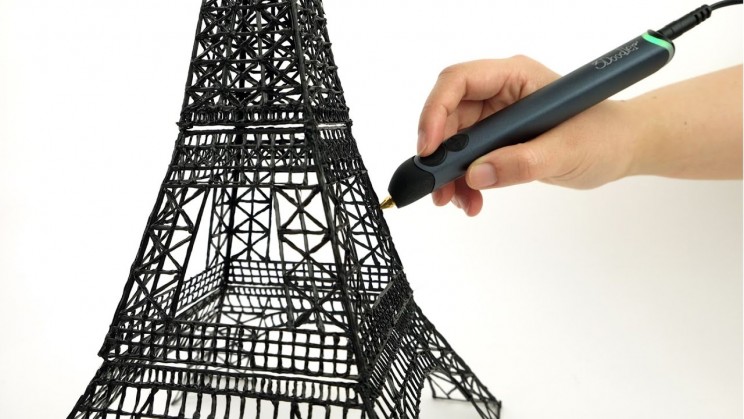 A 3D doodle pen takes your sketches to the next dimension.